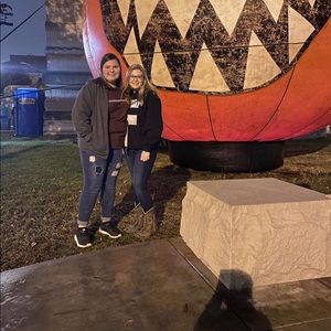 Meet your Posher, Abby